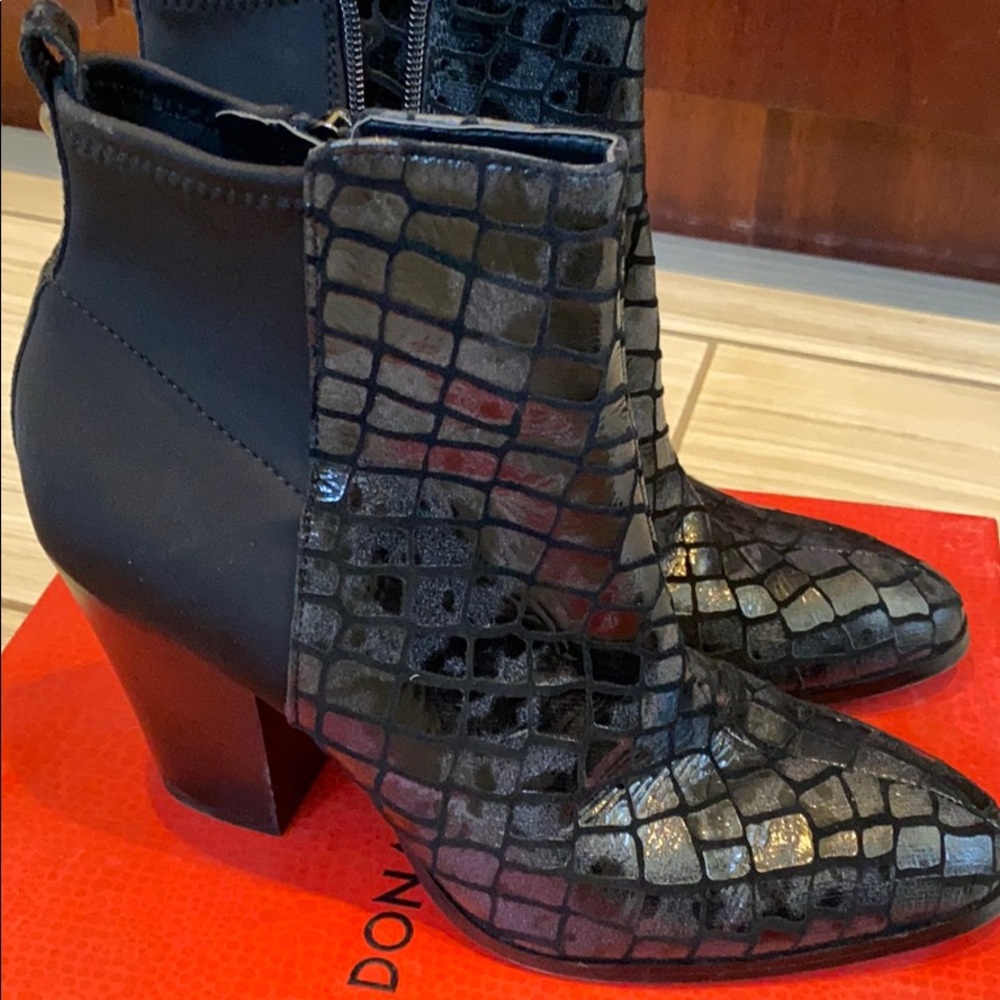Crocco booties